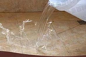 松桃漏水维修 免砸砖防水材料该如何施工